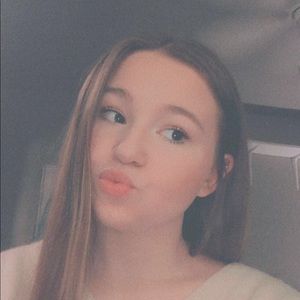 Meet your Posher, Alyssa